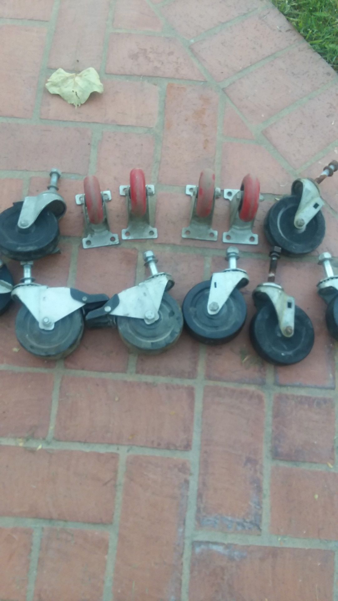 Cart wheels