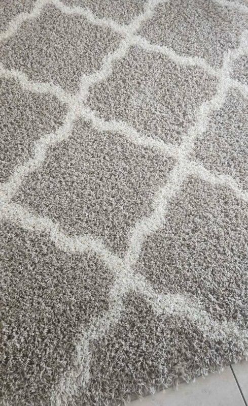 7.5x10 Area Rug