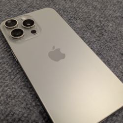 UNLOCKED iPhone 15 Pro Max Grey 256gb