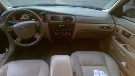 2005 Ford Taurus