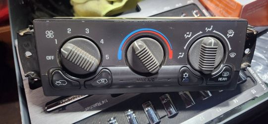 Ac Controller  99 -02  Silverado Sierra