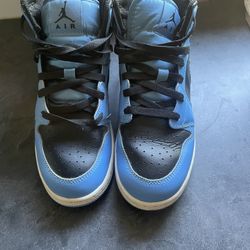 Jordan 1 University Blue Black  