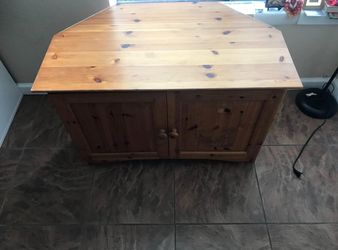TV Stand / Organizer