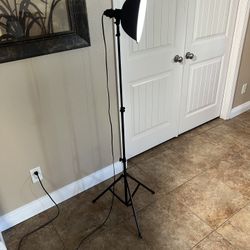 Photography Light With Tripod 