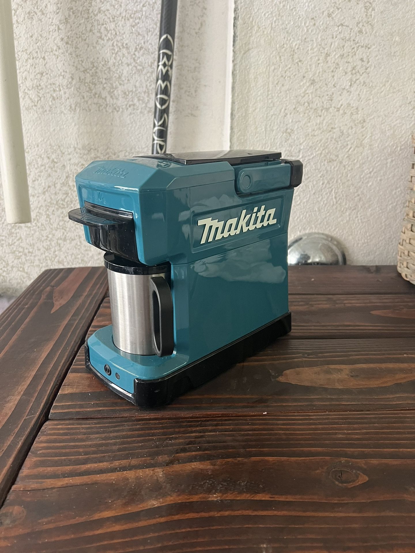 Makita DCM501 18V LXT®