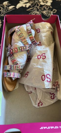 BRAND NEW LITTLE GIRL SANDAL SIZE 12