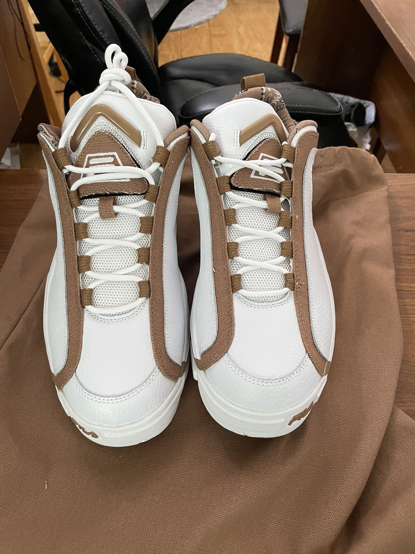 Grant Hill 2 Low X Tupac