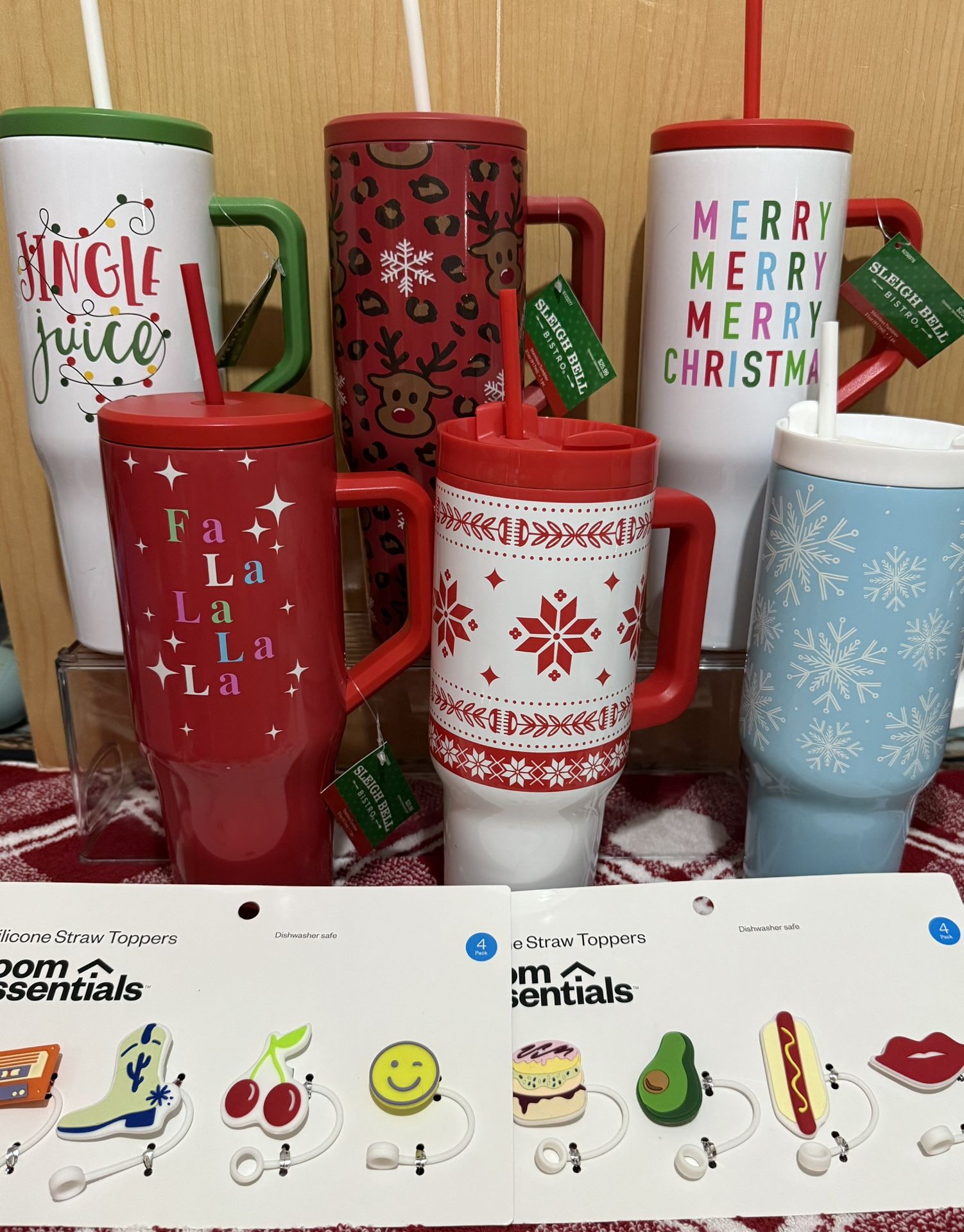 CHRISTMAS 🎅🏻 🎄   STAINLESS  TUMBLER  (1 Free Silicone Straw Topper)