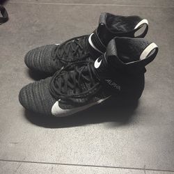 Nike Alpha Menace Elite 2 