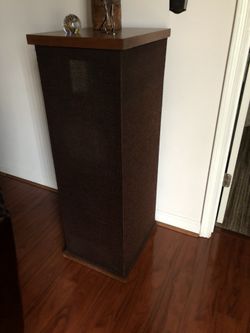 Rare ess tower speakers