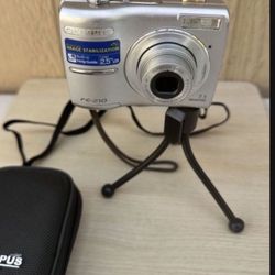 Olympus FE-210 7.1MP Compact Digital Camera Silver Olympus Carry Case Tested