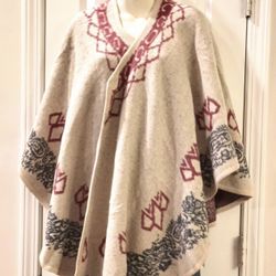 NWT Life Is Beautiful Reversible Bohemian Patterned Poncho Cape