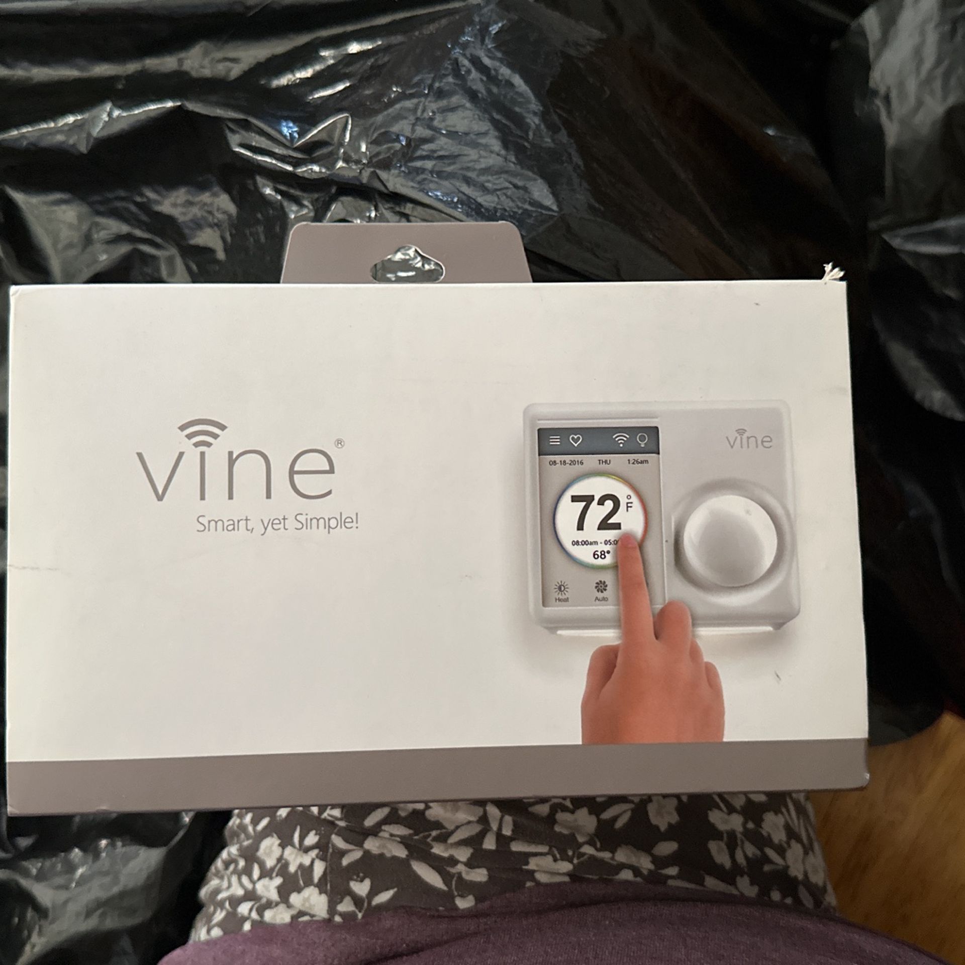 Vine Smart Programmable Thermostat