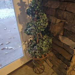 Fake  Plant Nice Stand.