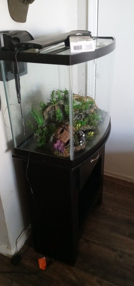 28 Gallon Fish TanK