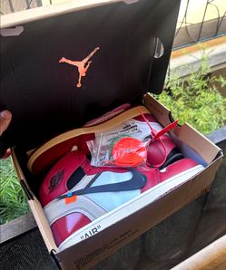 Men's off-white Jordan 1ns