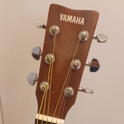 GUITARRA ACUSTICA YAMAHA