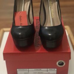 Andres Machado Petite Womens Platform Pump 