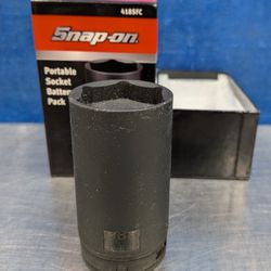 Snap-On Portable Socket Battery Pack