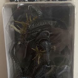 NECA - Aliens 7” Scale (Battle Damaged)