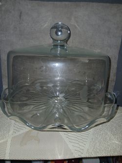 Glass cake stand with cover