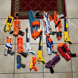Nerf gun pistols and shotguns bundle - different color and style and 15 pieces good condition