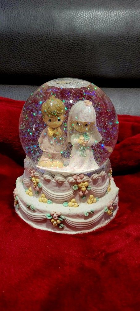 Precious Moments Music Globe