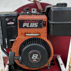 Giant-Vac Leaf Vacuum – 8HP Briggs – Runs Great