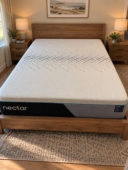 *NEW* Nectar Premier Hybrid King Mattress - New Open Box