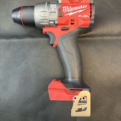 Milwaukee M18 FUEL 1/2" Hammer Drill/Driver