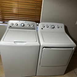 GE Washer And Dryer (GAS)