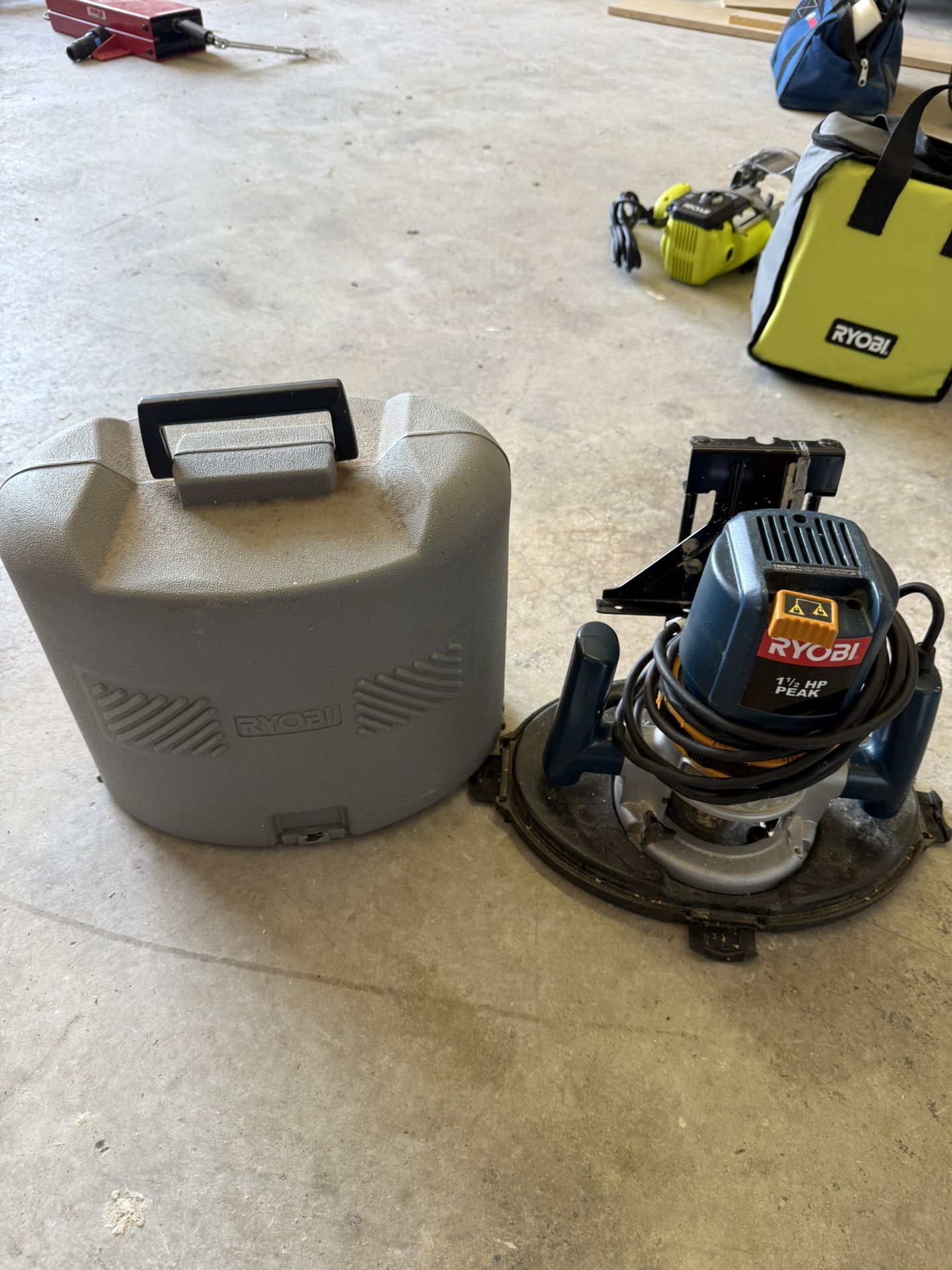 Ryobi 1.5amp Fixed Base Router $50 OBO