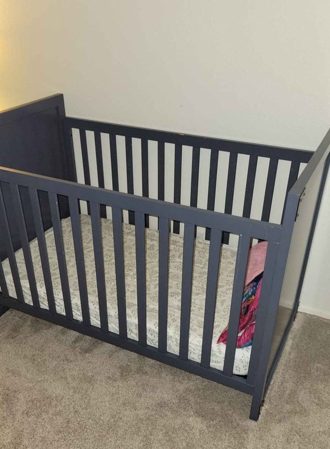 Baby crib + mattress