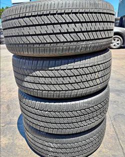 255 65 18 Bridgestone tires Con 80% de Vida Las 4