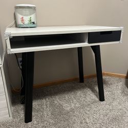 NEW IN BOX University Furnishings Student Or Work From Home Desk