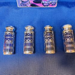 Vintage Beautiful Sets Of Paul Revere Silver Plate And Cobalt Blue Salt/pepper Shakers 