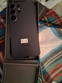 Samsung Galaxy S26 Ultra cell phone