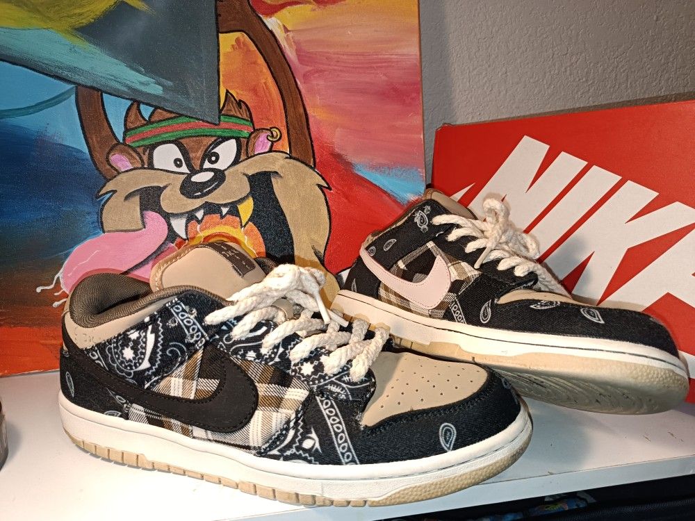 Nike SB Dunk Low Travis Scott 