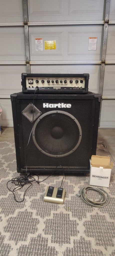 ULTRABASS BX4500H By Behringer With Harke VX 115 Cab.