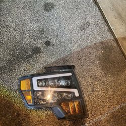 Headlights Ford F150 09/14
