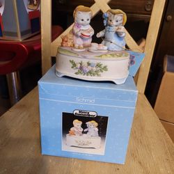 Rare Schmid/ Walt Disney "Kitty Cucumber, Tea For Two"