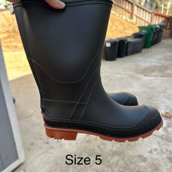 Rain Boots Size 5