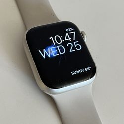 Apple Watch Series 7 Aluminum 45mm