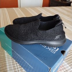 Tenis Skechers Size 7 