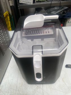 Insignia bullet icemaker
