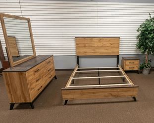 Modern Rustic [Queen] Bedroom Set - 4 Pieces (DELIVERY AVAILABLE 🚚)