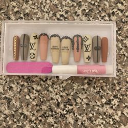 Press On Nails 