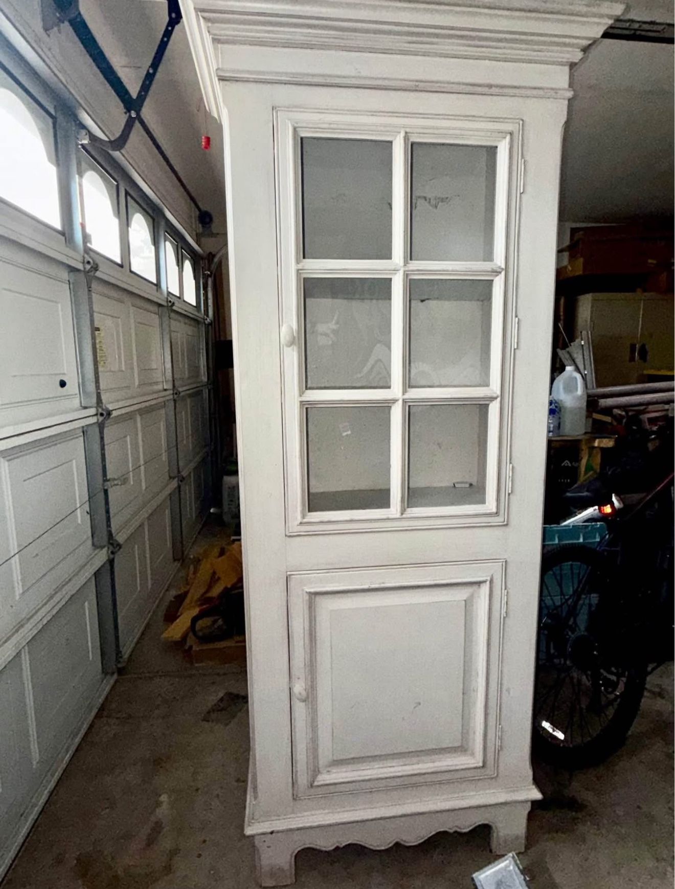 Vintage French Country Corner Cabinet / Display Hutch (Great for DIY)