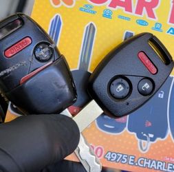 CAR KEYS**LLAVES PARA CARROS