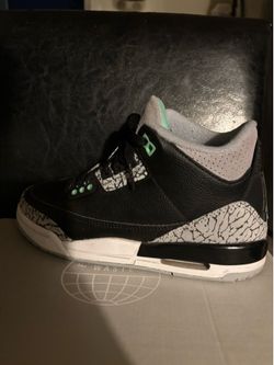 jordan 3s, size 4